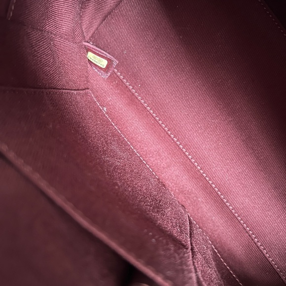 [SOLD] Authentic Chanel Grey Calf Leather Shoulder Purse Tote - Picture 13 of 16